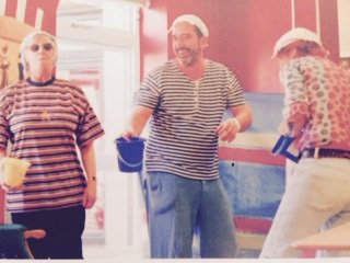 Drama and sensory experiences helping patients reminisce on a virtual day trip to the beach featured image
